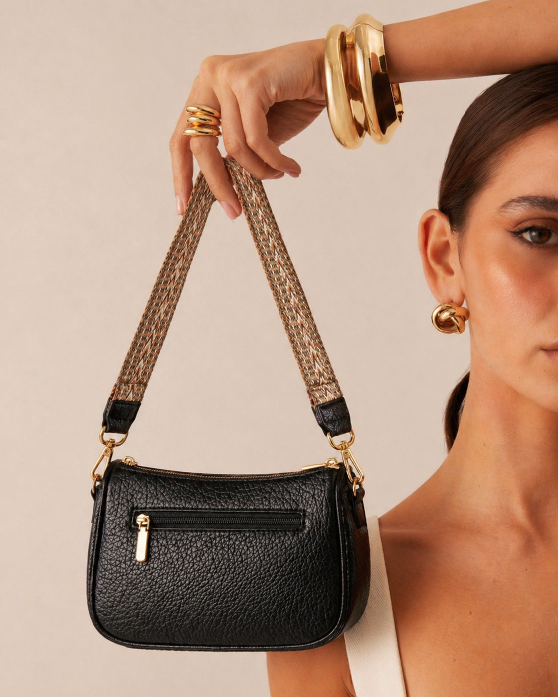 Bolso canguro de piel suave – toque retro y elegante