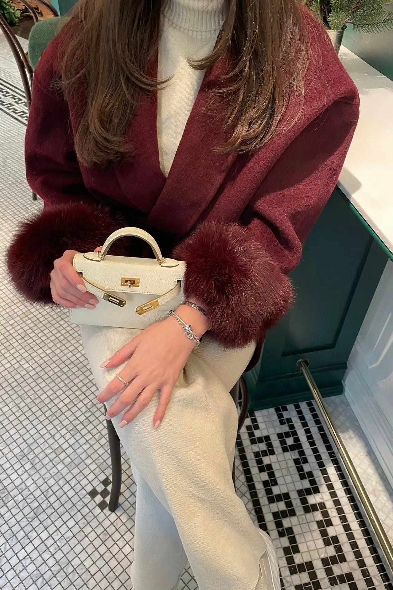 ELEGANZA ARTICA – Cappotto elegante in lana da donna