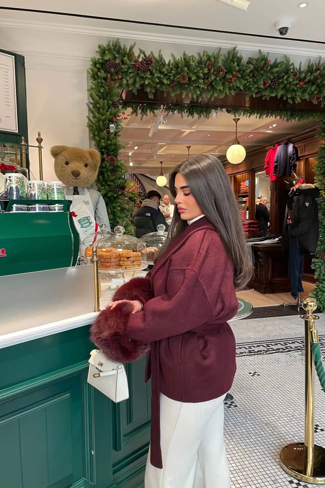 ELEGANZA ARTICA – Cappotto elegante in lana da donna