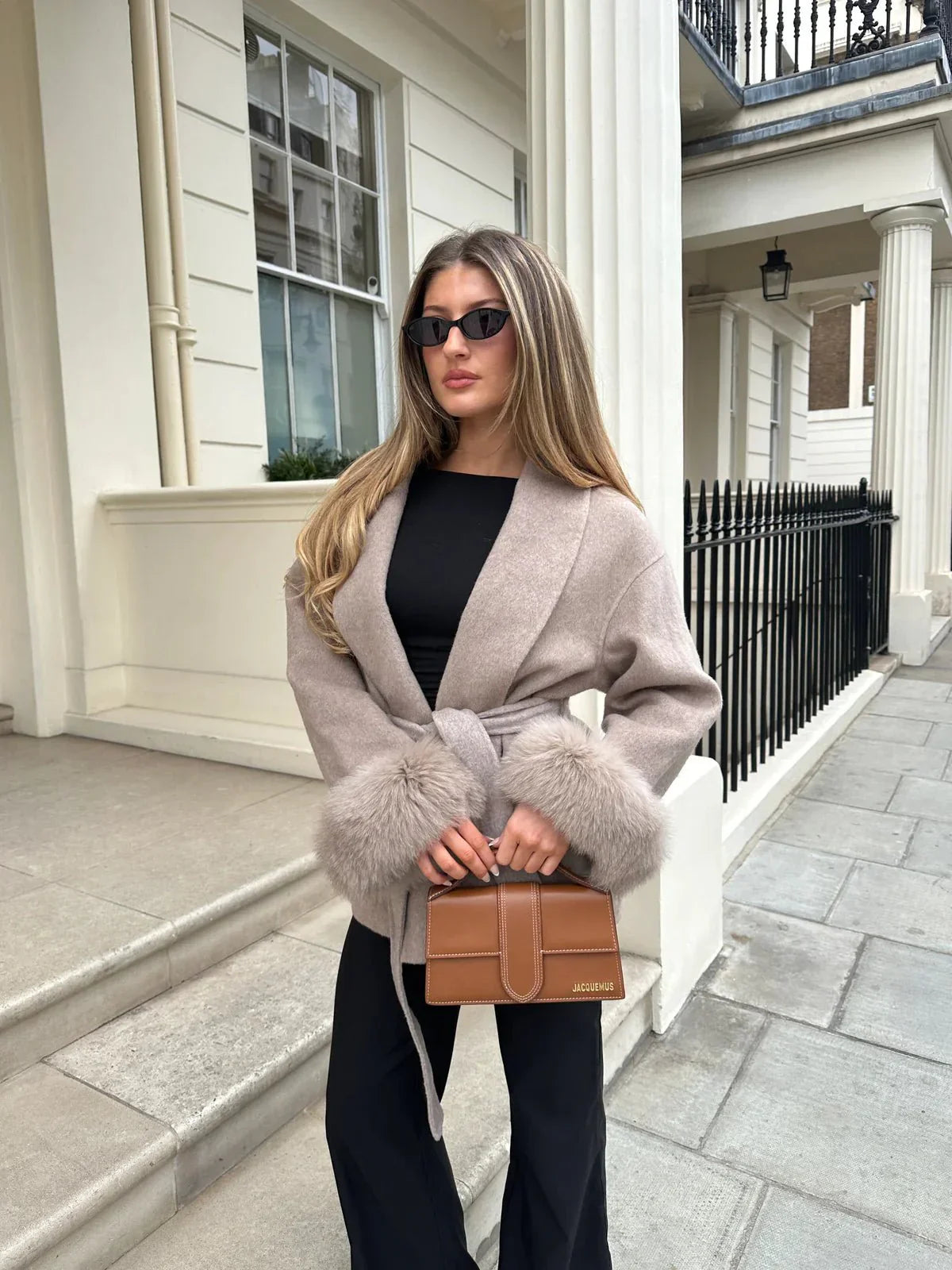 ELEGANZA ARTICA – Cappotto elegante in lana da donna