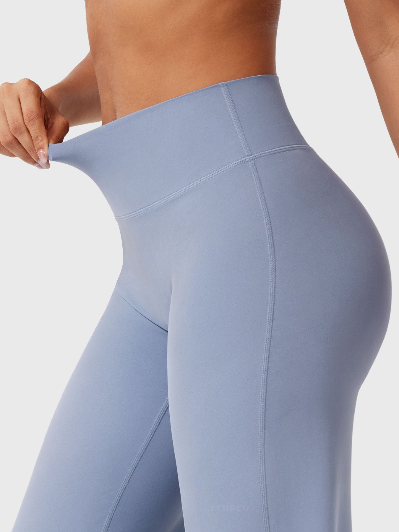 Leggins con pierna recta