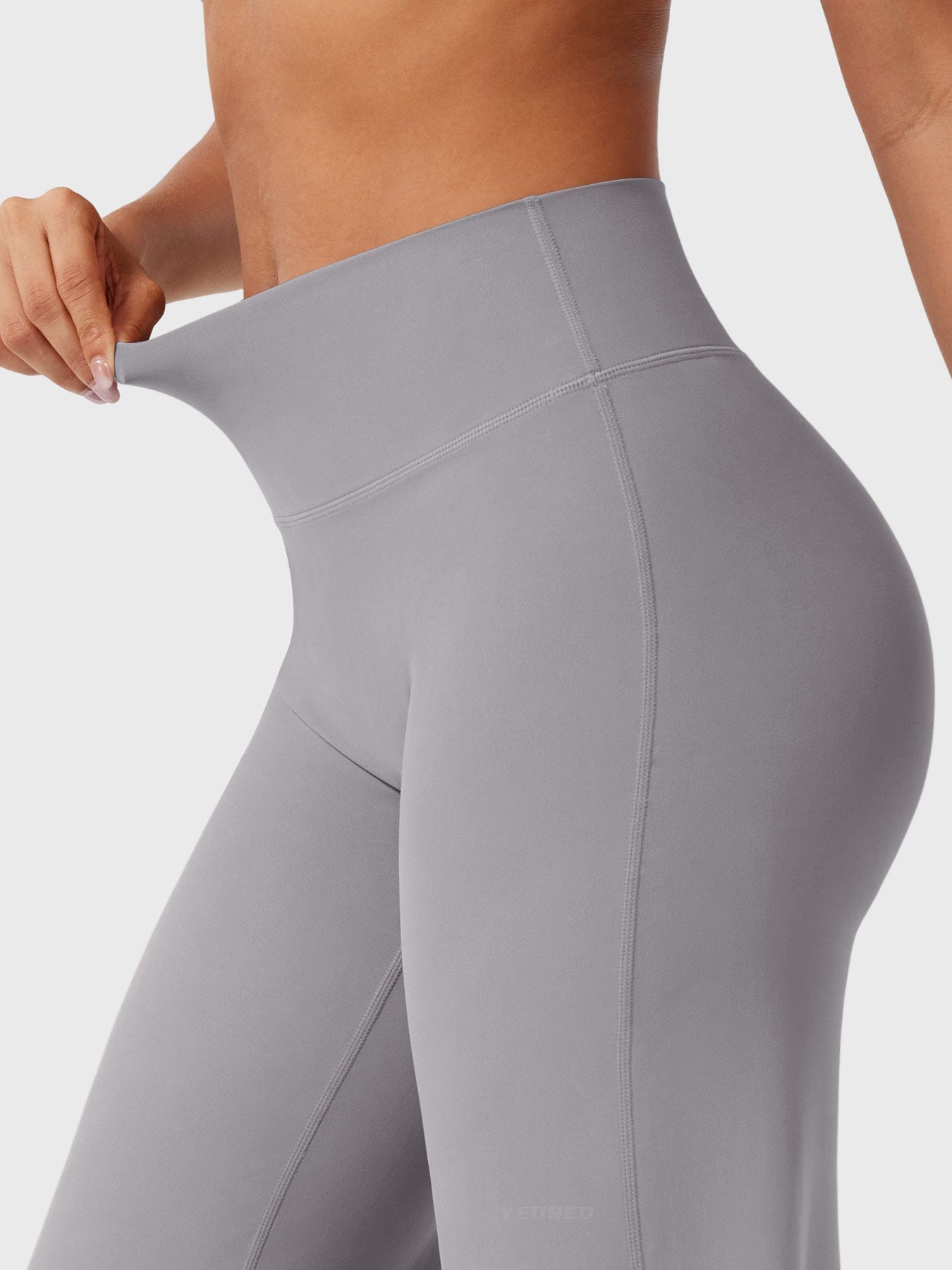 Leggins con pierna recta